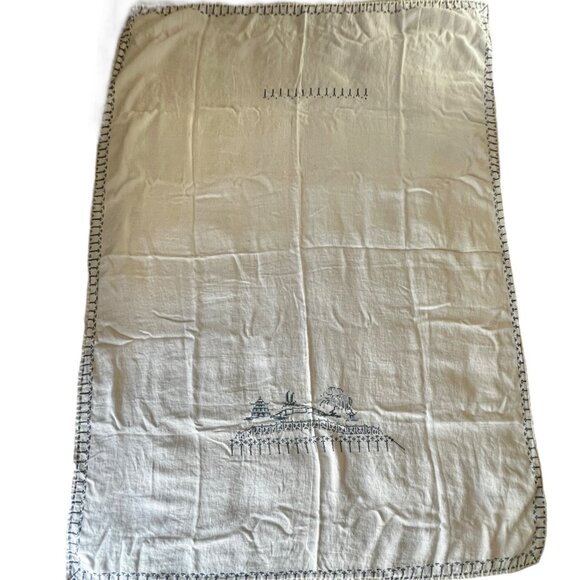 Linen Tablecloth With Blue Willow Design Cross Stitch Cream & Blue 48.75x64 VTG - Picture 2 of 16